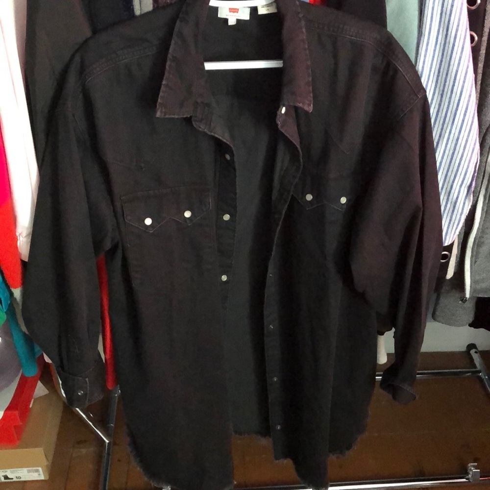 Black Levi’s fringe jacket